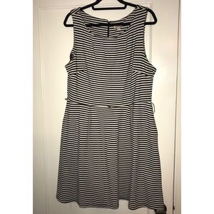 Black and white striped a-line dress WITH POCKETS